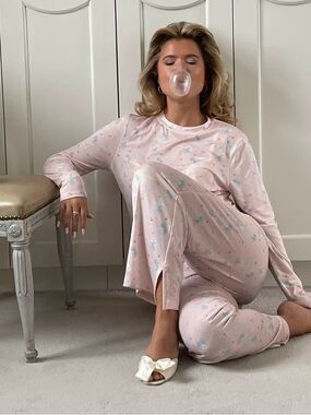 Djerf Avenue Summer Island PJ Set